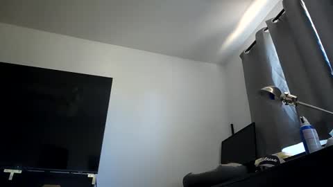 bwall1425 online show from October 9, 8:25 pm