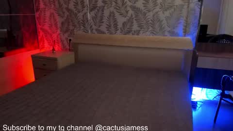 James online show from October 23, 3:04 pm