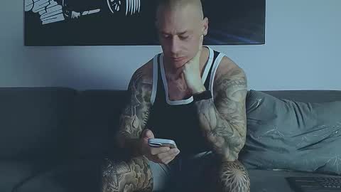 Calvin  online show from February 20, 8:05 am