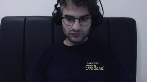 Calvinjohnlad online show from December 16, 9:46 am