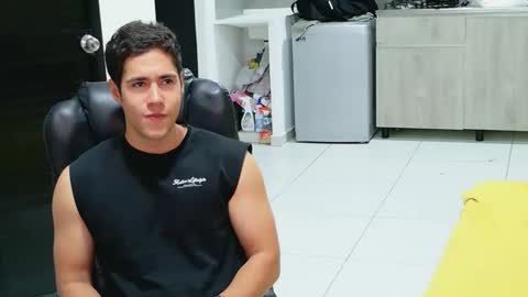 camara110 online show from May 24, 2:39 am