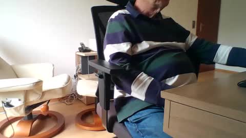 Snapshot of camcologne chatting on October 7, 10:08 am camcologne online show from October 7, 10:08 am