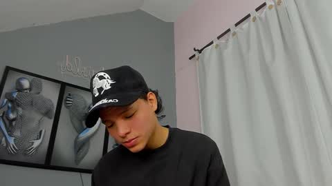 Snapshot of camillo_virgil chatting on October 24, 10:50 am Camillo Virgil online show from October 24, 10:50 am