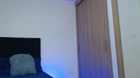 camilo_contre21 online show from February 24, 7:14 pm