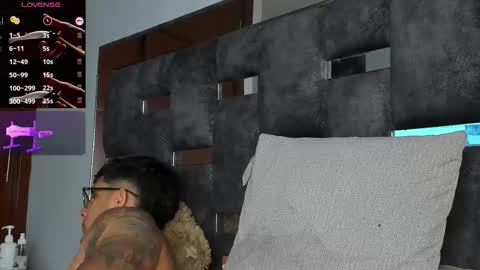 Snapshot of camilo_ospina_ chatting on October 23, 6:17 am INDEPENDENT MODEL online show from October 23, 6:17 am