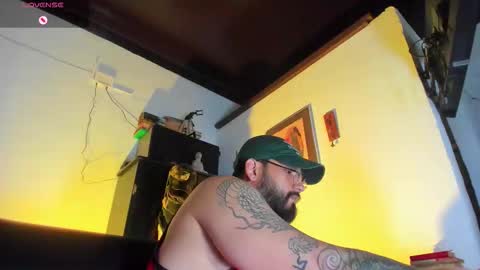 Snapshot of camilomayer chatting on October 23, 6:00 pm Camilo online show from October 23, 6:00 pm