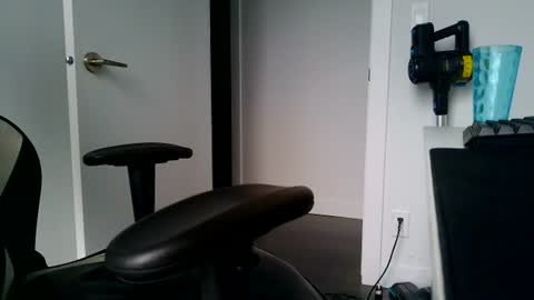 Devon online show from June 18, 1:51 am