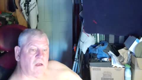 canoelicker69 online show from September 13, 7:59 pm