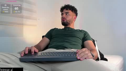 caprywilliams online show from January 30, 6:24 am