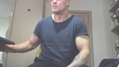 Laz online show from February 23, 11:28 pm