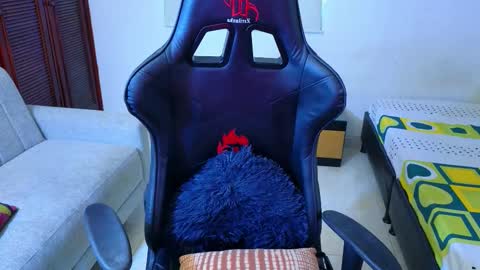 carl_dixon online show from November 8, 8:01 pm