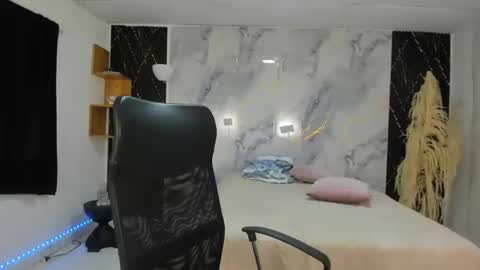 master online show from April 12, 9:49 pm