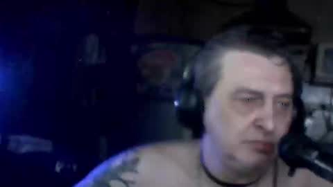 carlos712009 online show from April 11, 7:45 am