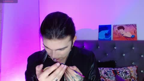 I am Valentinn online show from March 12, 4:31 am