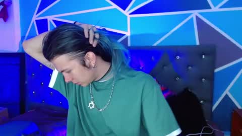 I am Valentinn online show from November 1, 2:37 am