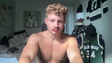 ChadTitan online show from September 8, 2:38 pm