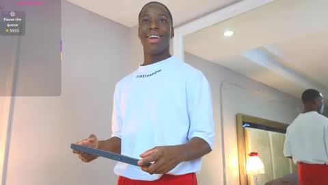 charlesbrown_ online show from October 14, 12:56 pm