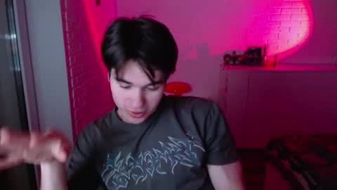 charleshanson69 online show from December 18, 12:45 pm