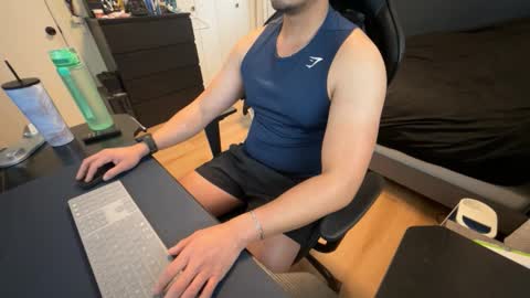 charliekkw online show from February 8, 8:35 pm