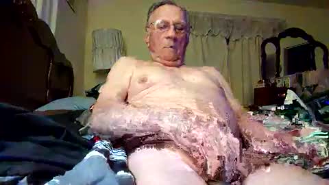 chatoffmale60 online show from March 12, 1:52 pm