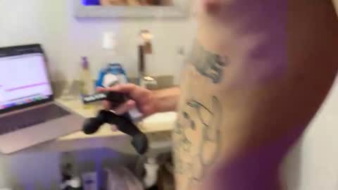 chic666 online show from September 28, 6:44 am