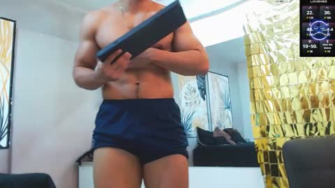 Chorey Thaylor online show from December 18, 1:56 pm