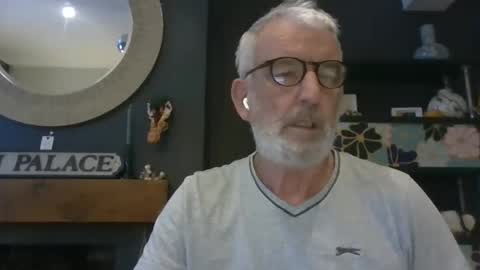 Snapshot of chris1404 chatting on October 2, 11:42 pm chris1404 online show from October 2, 11:42 pm