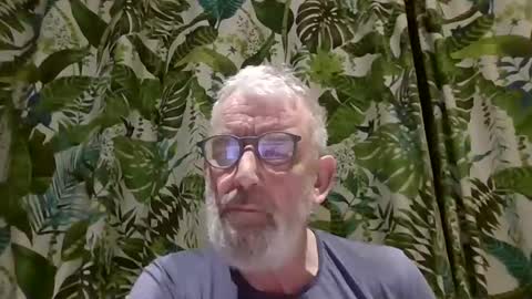 Snapshot of chris1404 chatting on February 5, 12:20 am chris1404 online show from February 5, 12:20 am