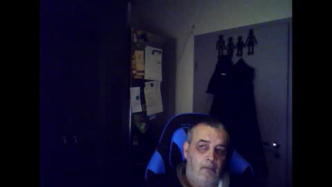 Chris online show from February 14, 6:47 pm