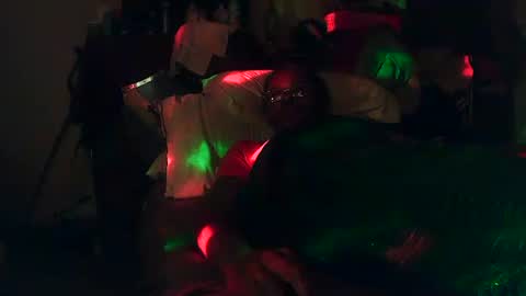 Snapshot of chris4uall chatting on October 22, 3:32 am Chris online show from October 22, 3:32 am