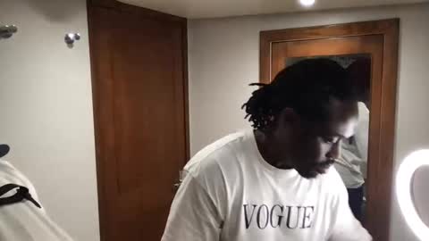 chris_jake1 online show from April 11, 8:45 pm