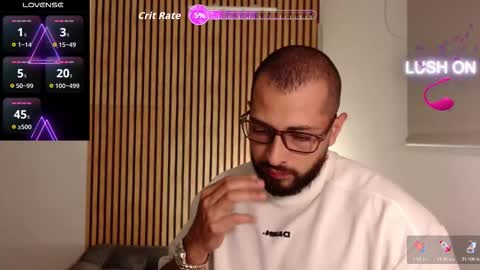 cris         Twitter magnum101010 insta magnumc20 online show from December 16, 10:28 pm