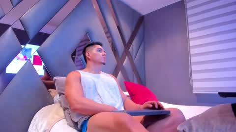 chrismorgan24 online show from September 29, 7:10 pm