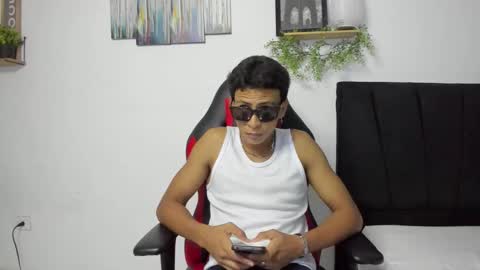 chriss_johnson online show from November 29, 12:07 pm