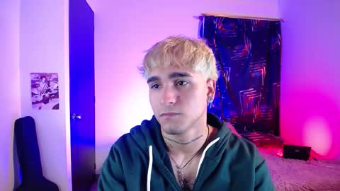 Christian Wang online show from March 3, 11:50 am