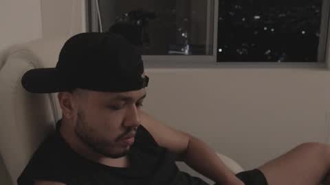 Chris online show from November 14, 2:15 am