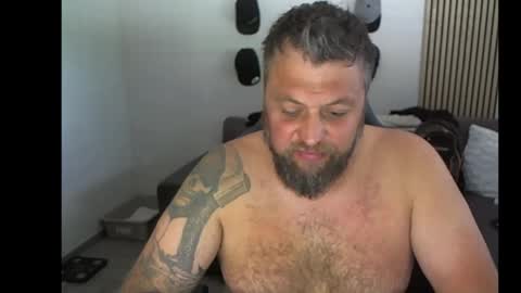 Snapshot of chrizz80 chatting on September 27, 8:23 am Chrizz online show from September 27, 8:23 am