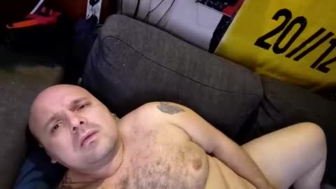 chubbyman40 online show from December 20, 3:19 pm