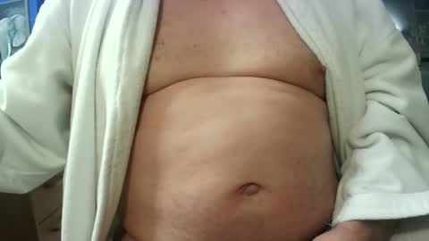 Snapshot of circus_bear chatting on January 15, 6:54 am Circus Bear online show from January 15, 6:54 am