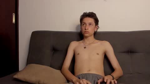 cirosky_elchicopolla online show from December 2, 4:48 am