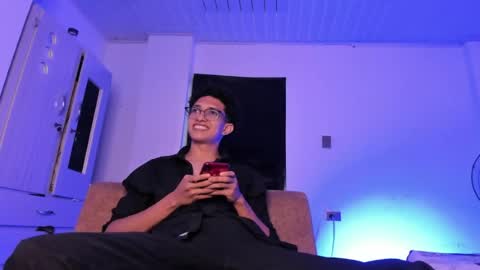 cj_davis1 online show from March 31, 4:03 am