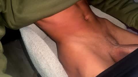 Snapshot of coitzzz chatting on September 13, 9:32 am coitzzz online show from September 13, 9:32 am