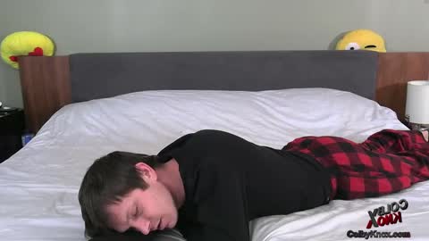 Snapshot of colbyknox chatting on February 15, 11:27 pm colbyknox online show from February 15, 11:27 pm