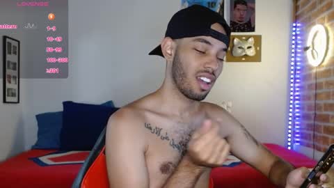 Snapshot of colinlatinbrown chatting on December 3, 1:21 pm IG  online show from December 3, 1:21 pm
