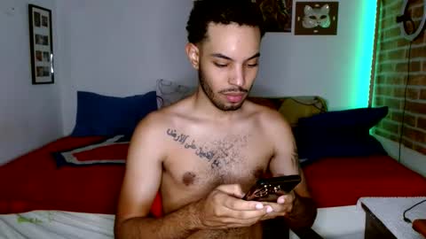 Snapshot of colinlatinbrown chatting on February 2, 1:55 am IG  online show from February 2, 1:55 am