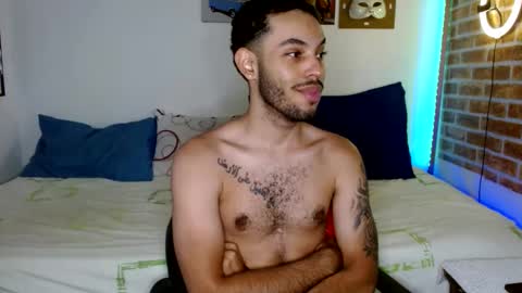 Snapshot of colinlatinbrown chatting on February 5, 3:31 pm IG  online show from February 5, 3:31 pm