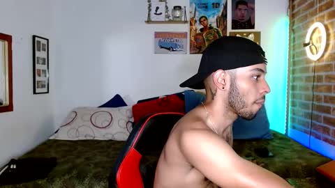Snapshot of colinlatinbrown chatting on March 8, 9:51 pm IG  online show from March 8, 9:51 pm