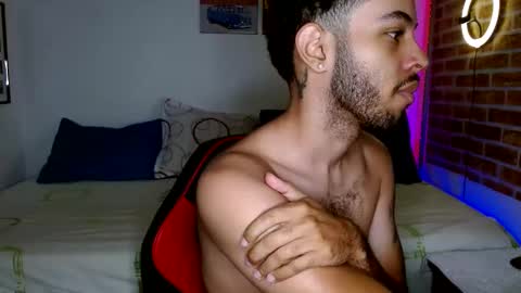 Snapshot of colinlatinbrown chatting on February 6, 11:32 am IG  online show from February 6, 11:32 am