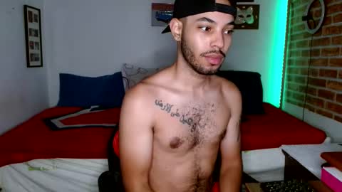 Snapshot of colinlatinbrown chatting on February 3, 12:03 pm IG  online show from February 3, 12:03 pm