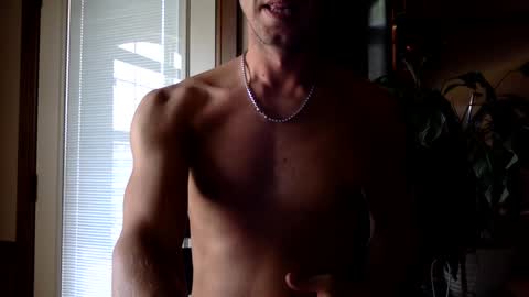 Snapshot of collegedudejames chatting on September 11, 6:18 pm DILF James online show from September 11, 6:18 pm